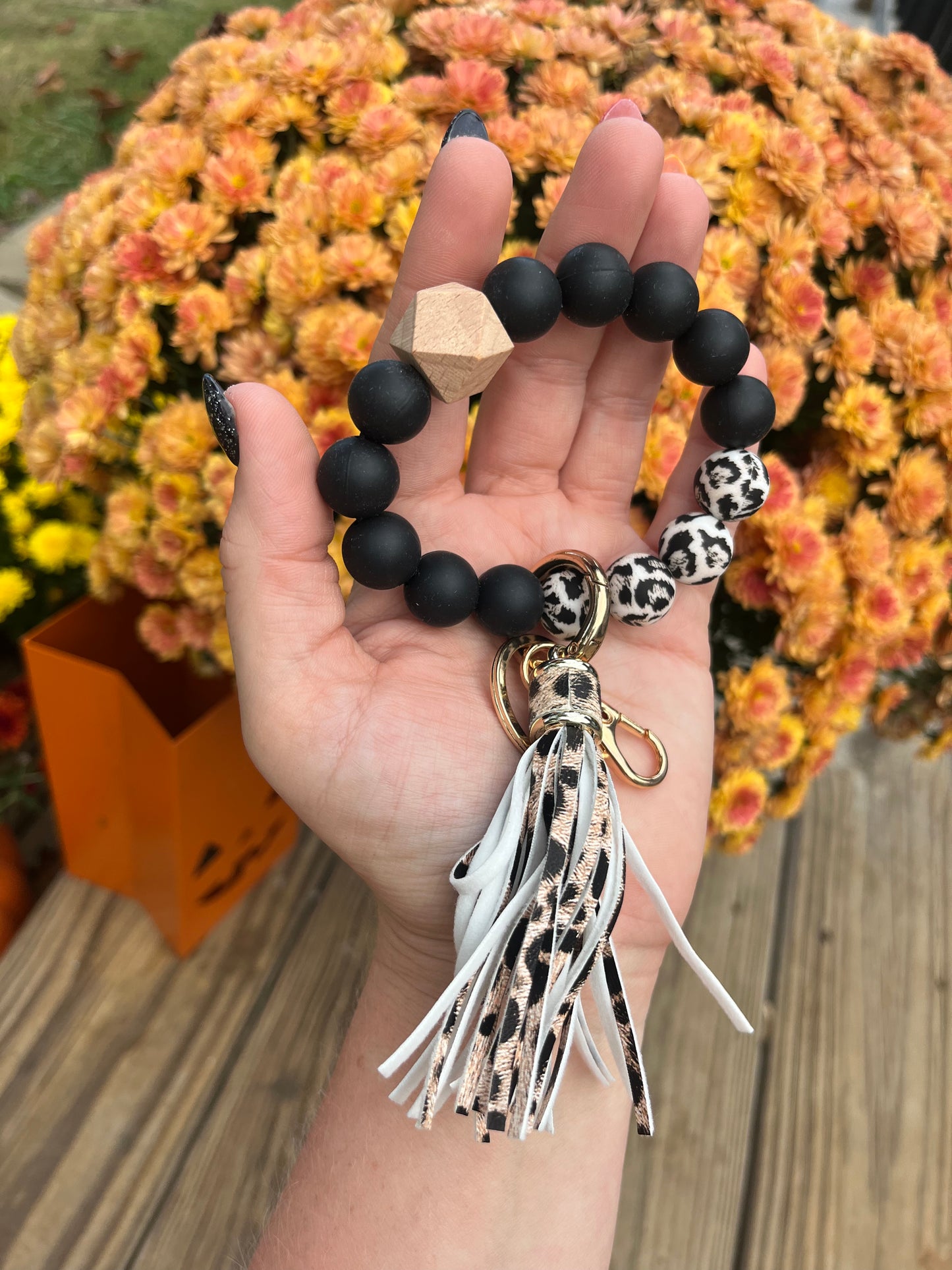Black and leopard silicone wristlet