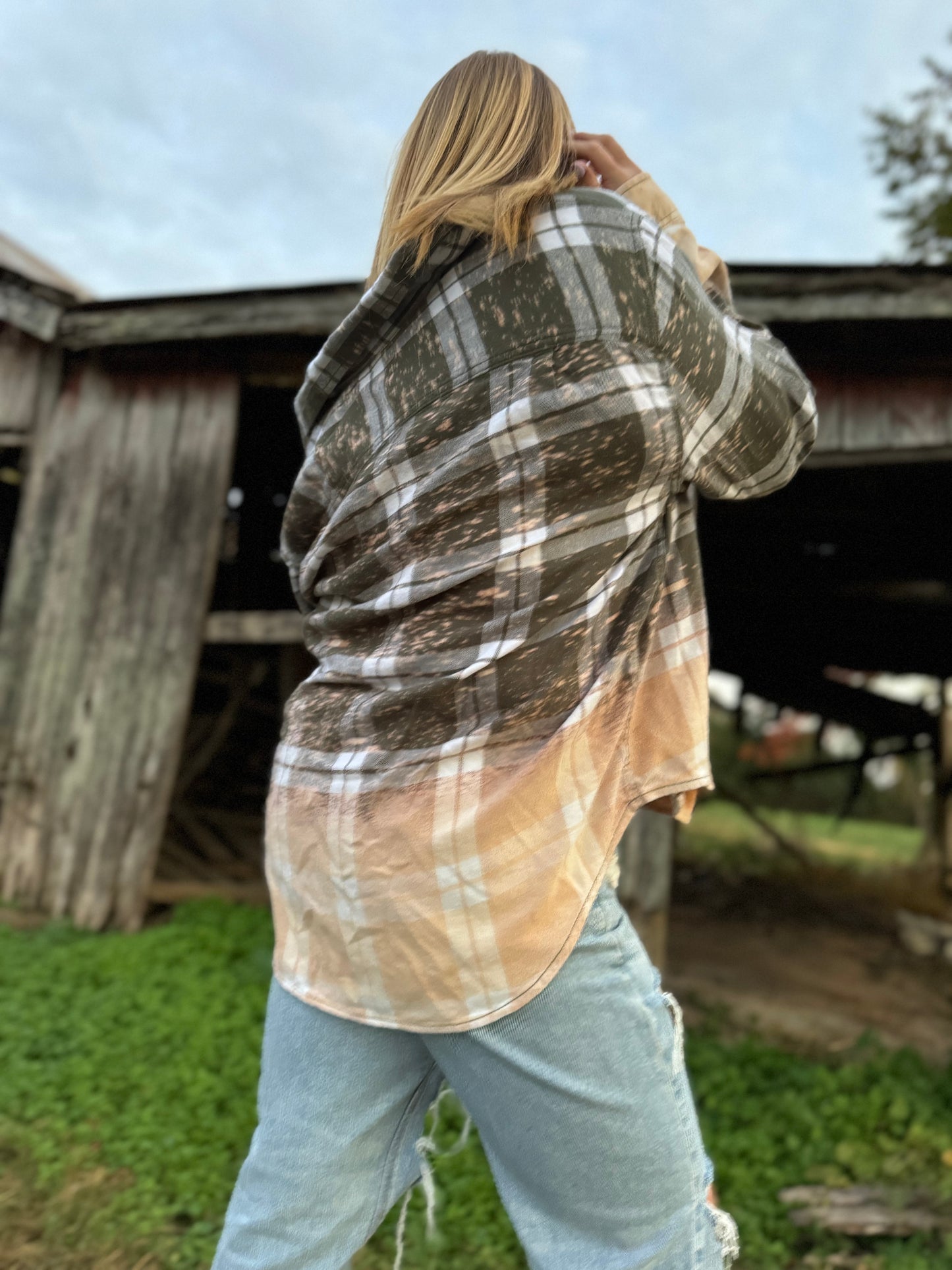 Bleached Sage and cream flannel