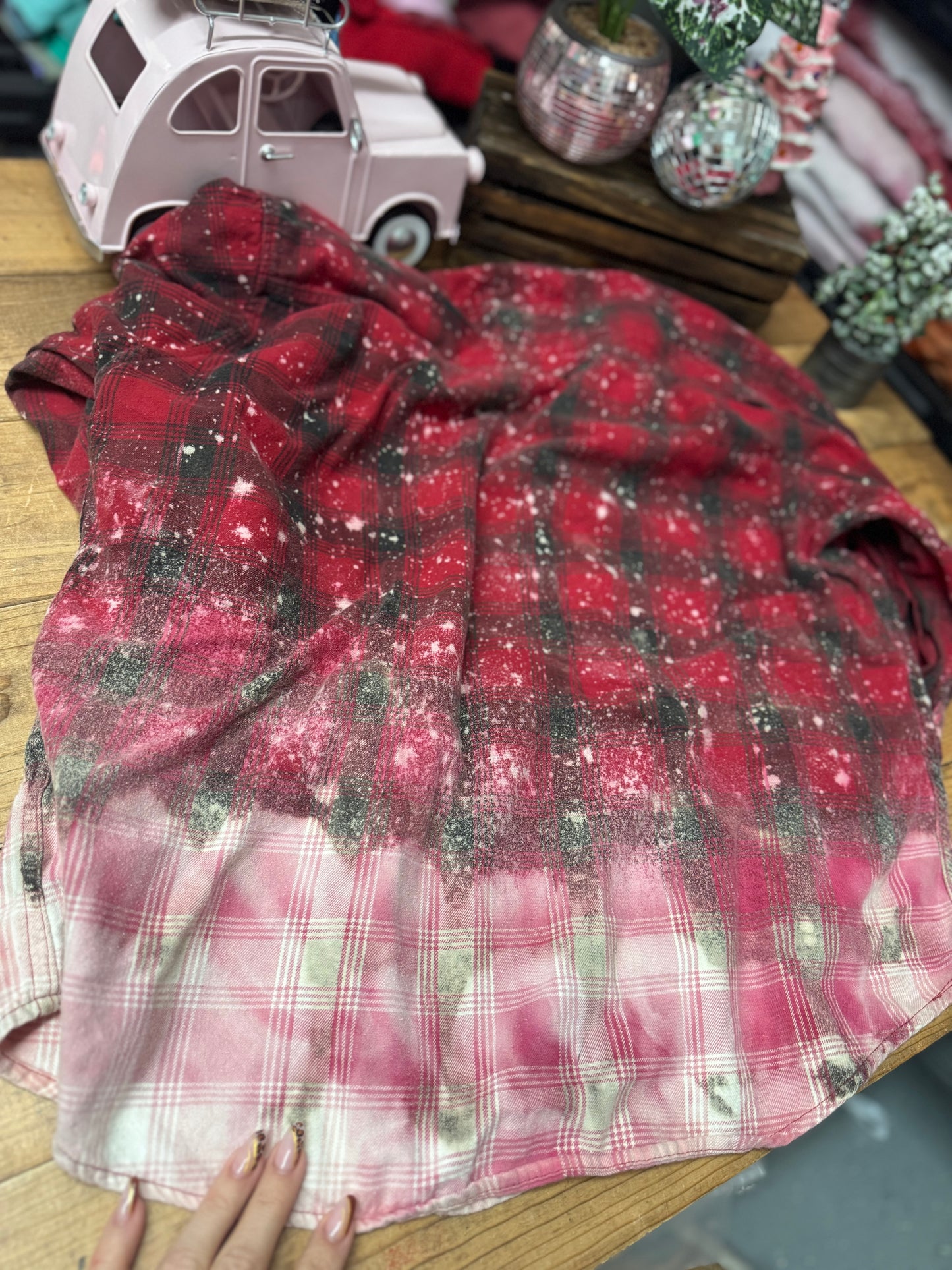 Size XL red and black bleached flannel