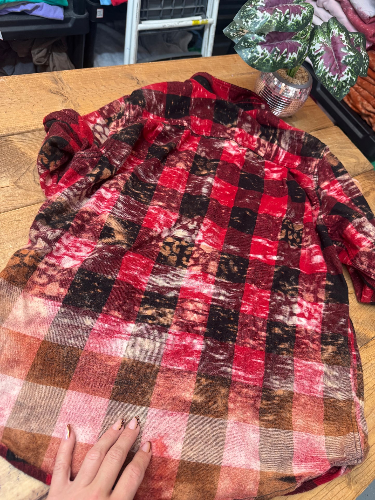 Size Large black and red checker leopard bleached flannel