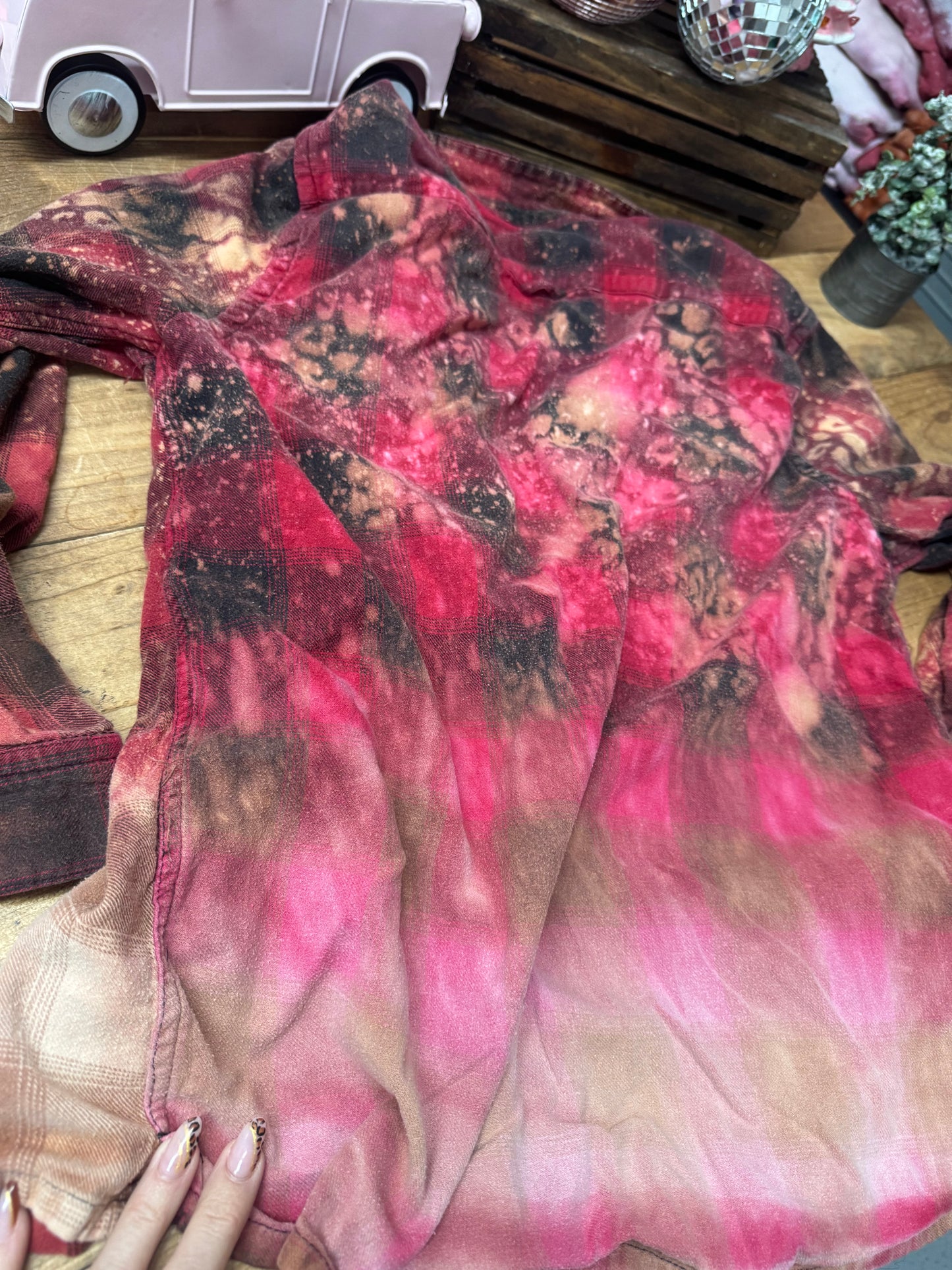 Size large red and black grunge leopard bleached flannel