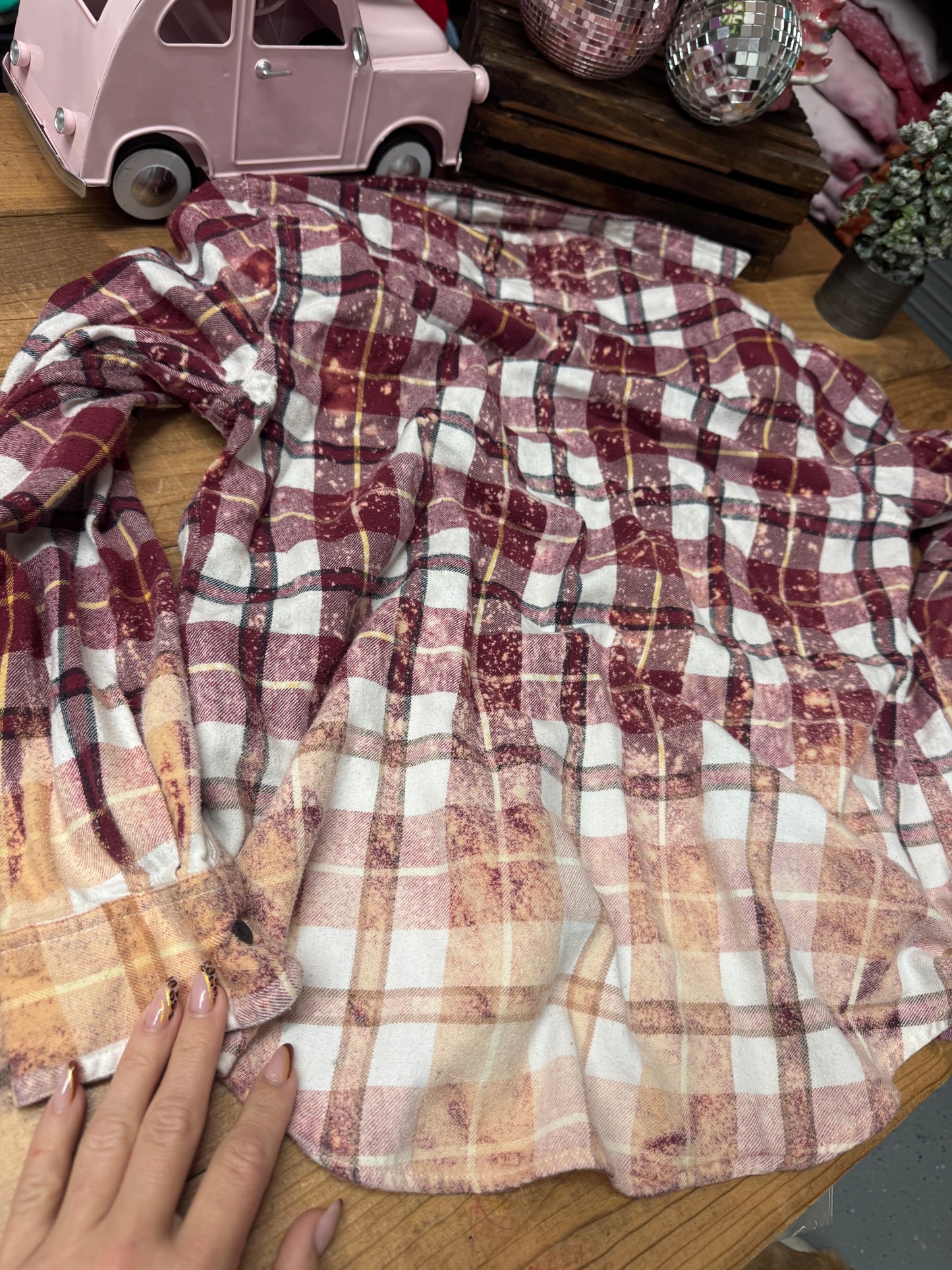 Size large red and cream bleached flannel