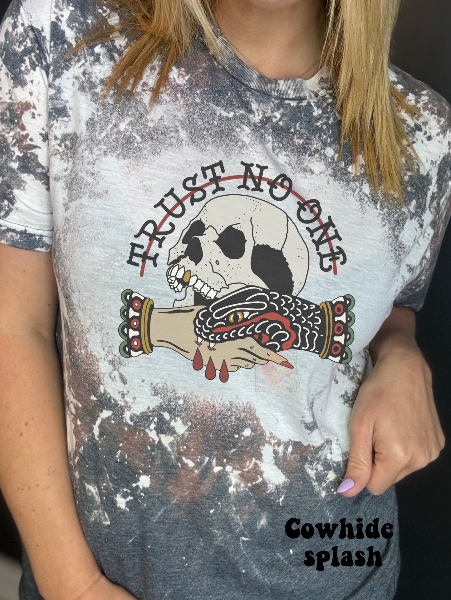 Trust no one skull