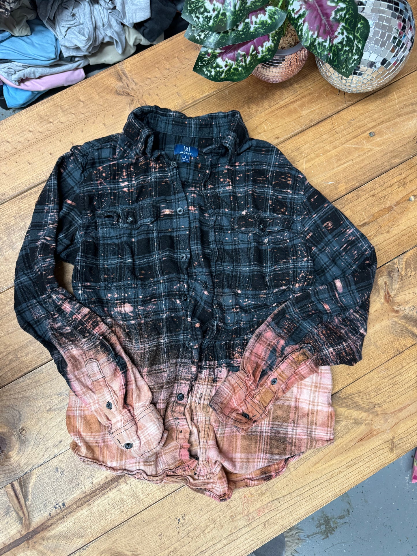 Size small George brand deep navy blue flannel