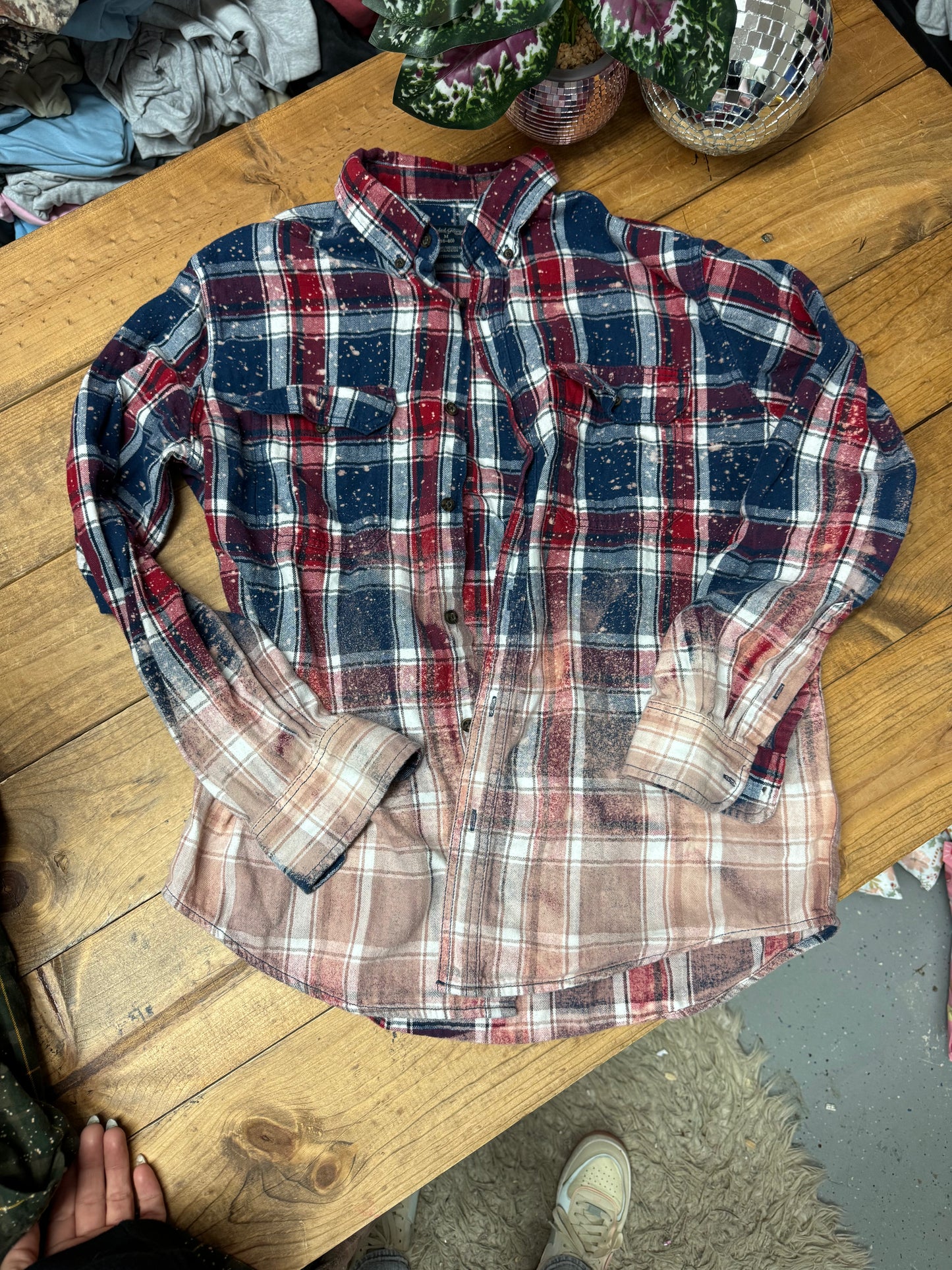 Size MEDIUM navy and red Faded Glory brand flannel