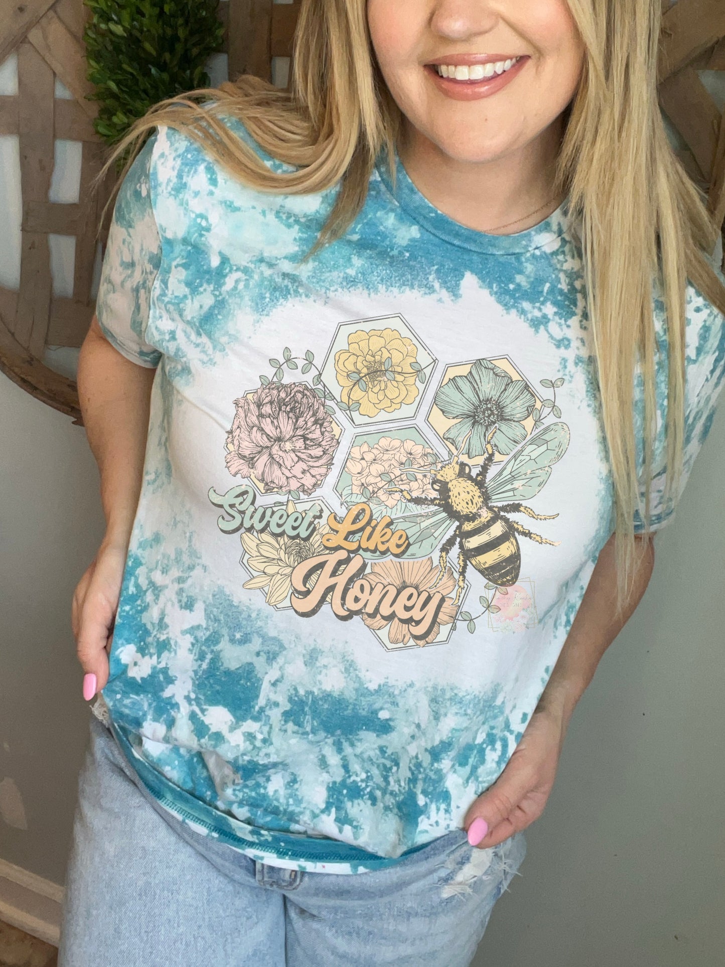 Sweet like honey pastel floral bee