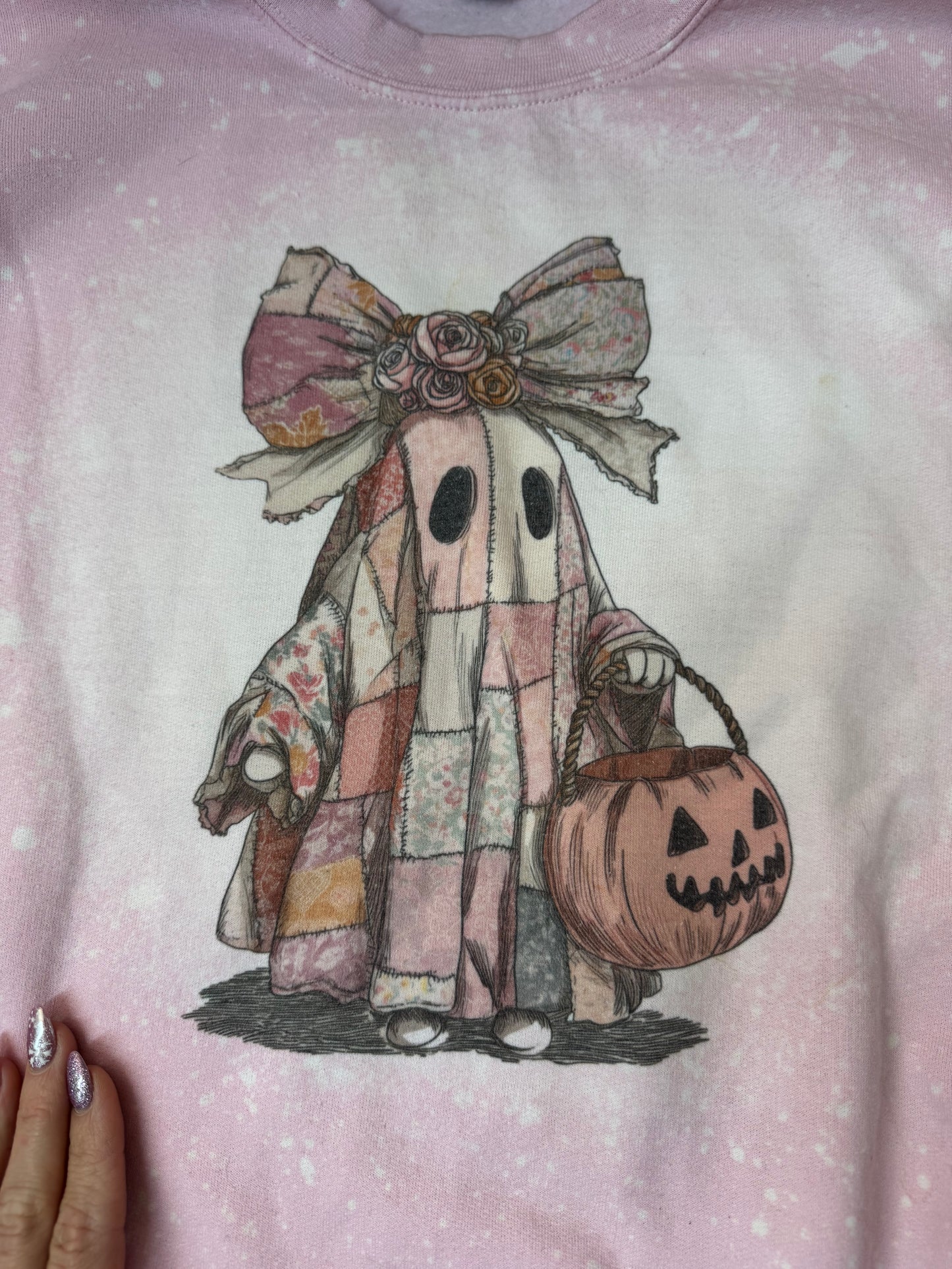 Size Large patchwork ghost crewneck