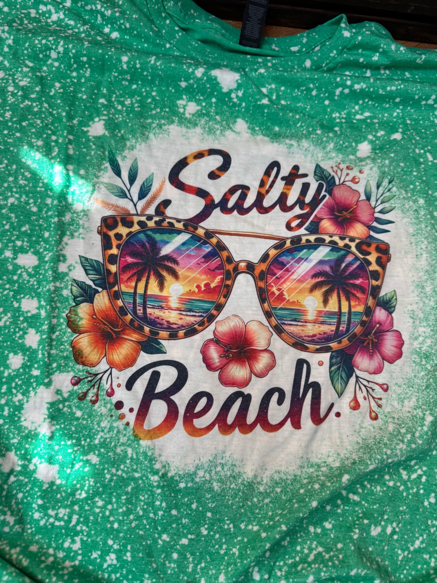 Size 4XL salty beach tee