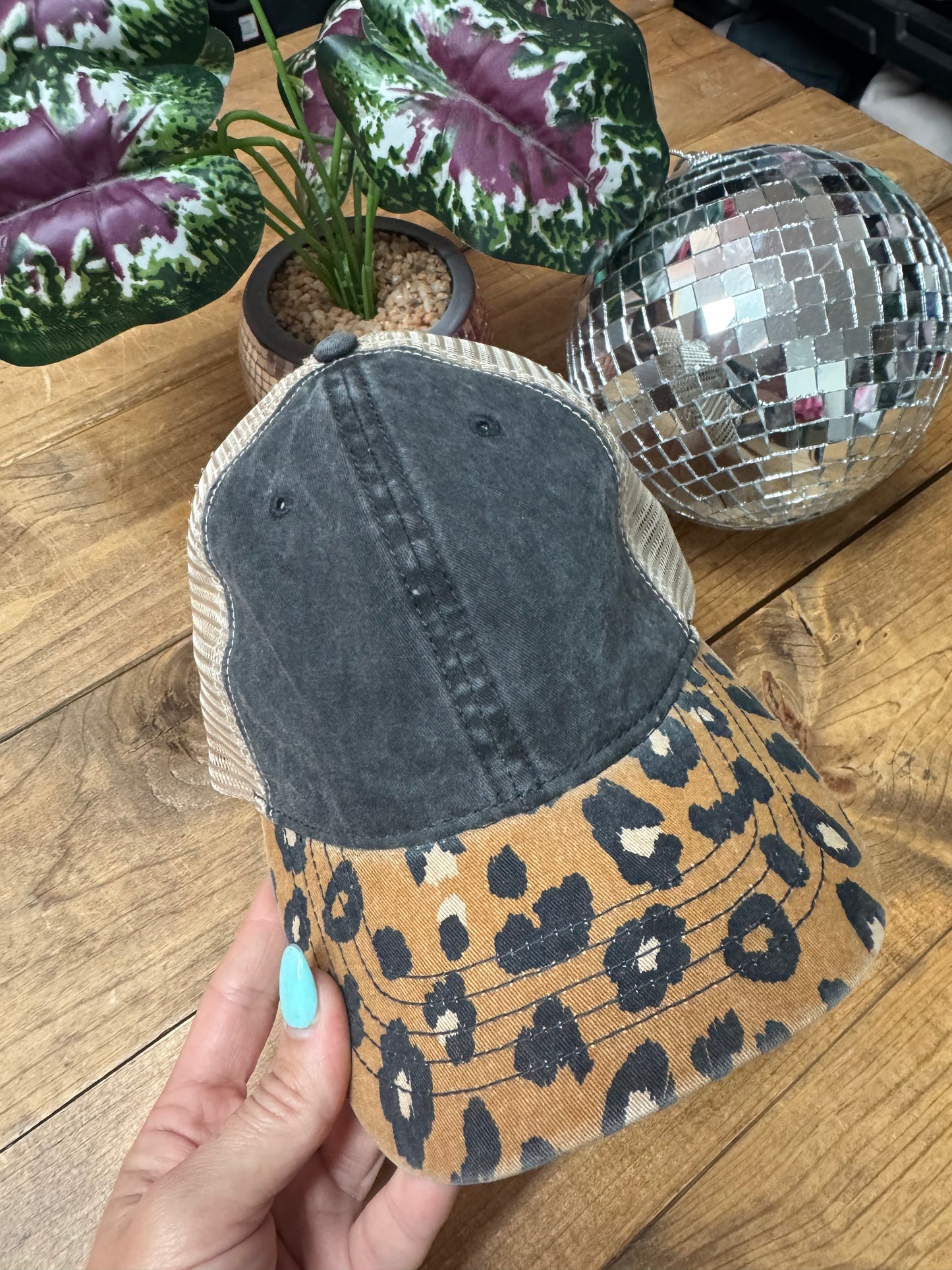 Printed brim ponytail baseball hat