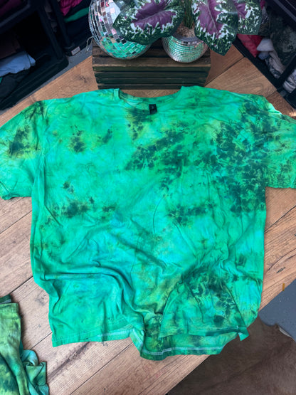 3XL green dyed tee
