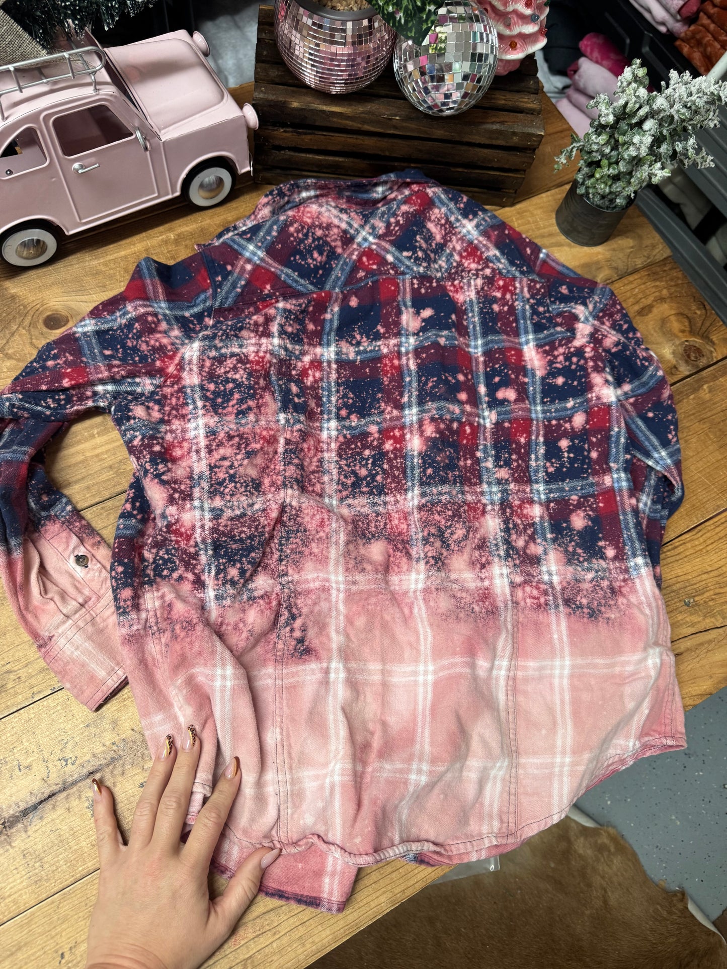 Size large red and navy blue bleached flannel