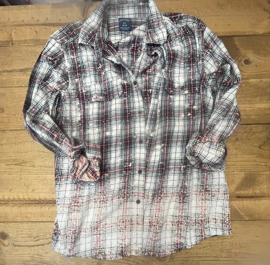 SIZE large red green and cream bleached flannel