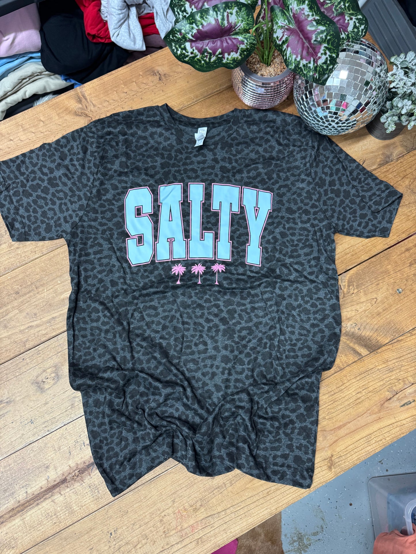 Size medium black leopard salty tee