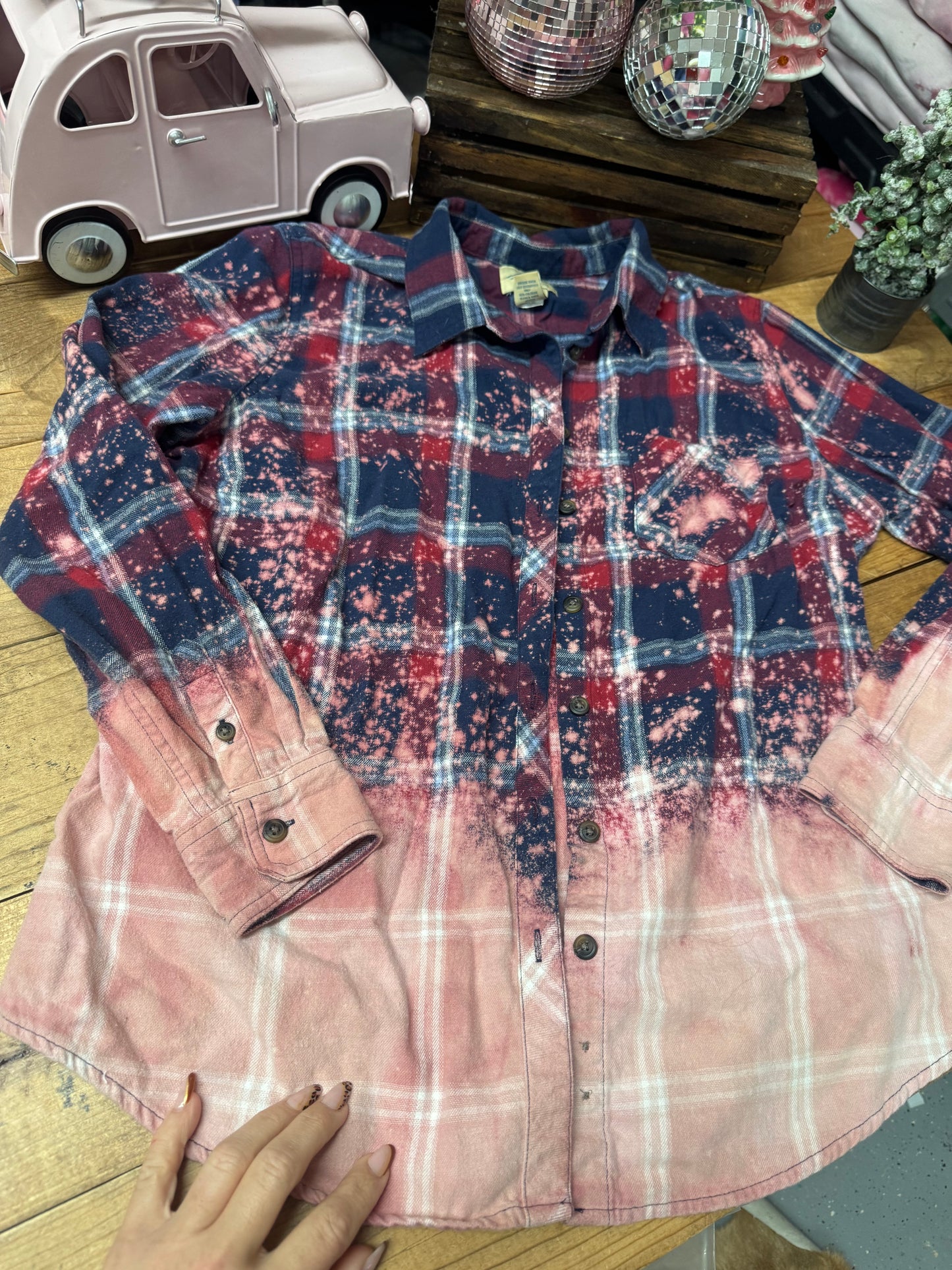 Size large red and navy blue bleached flannel
