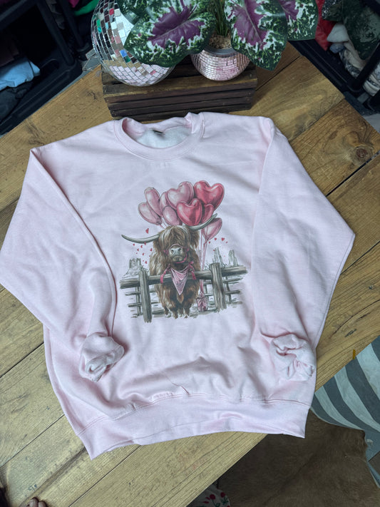 Size MEDIUM light pink cow heart balloon crewneck