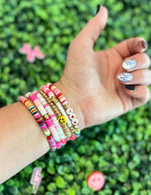 Load image into Gallery viewer, Pink beaded bracelet cluster (6)
