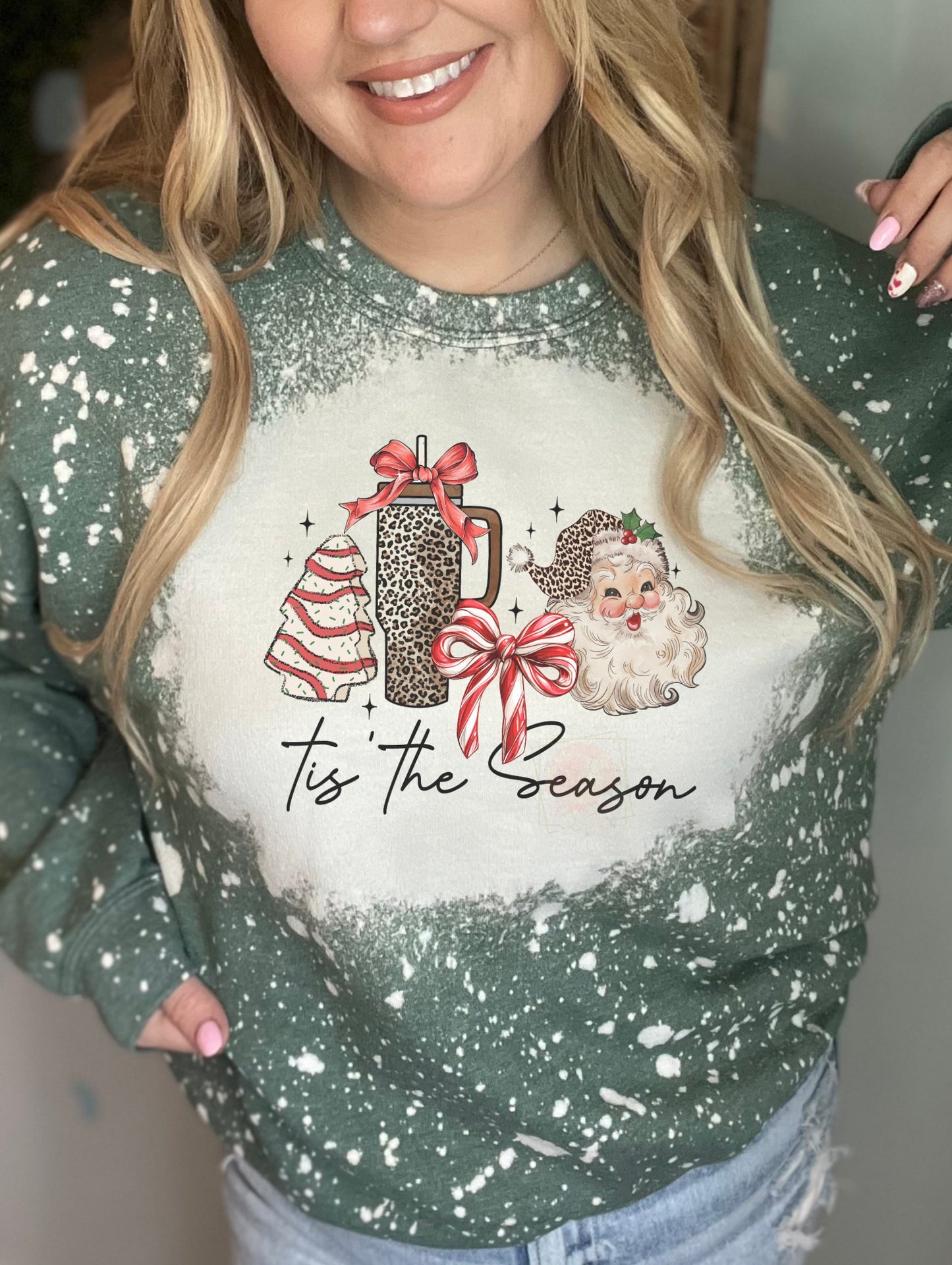 Tis The Season leopard Santa & Tree cake