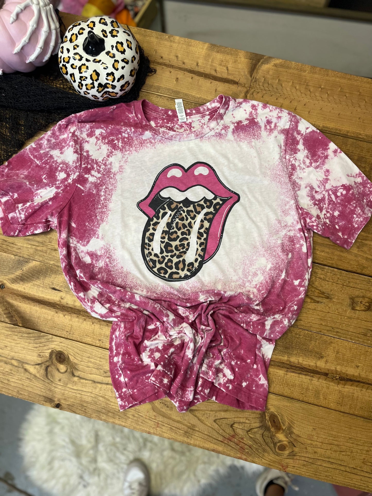 Pink and leopard tongue