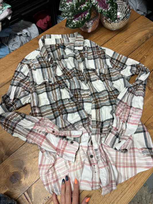 Size XLT cream, tan and nave George brand bleached flannel