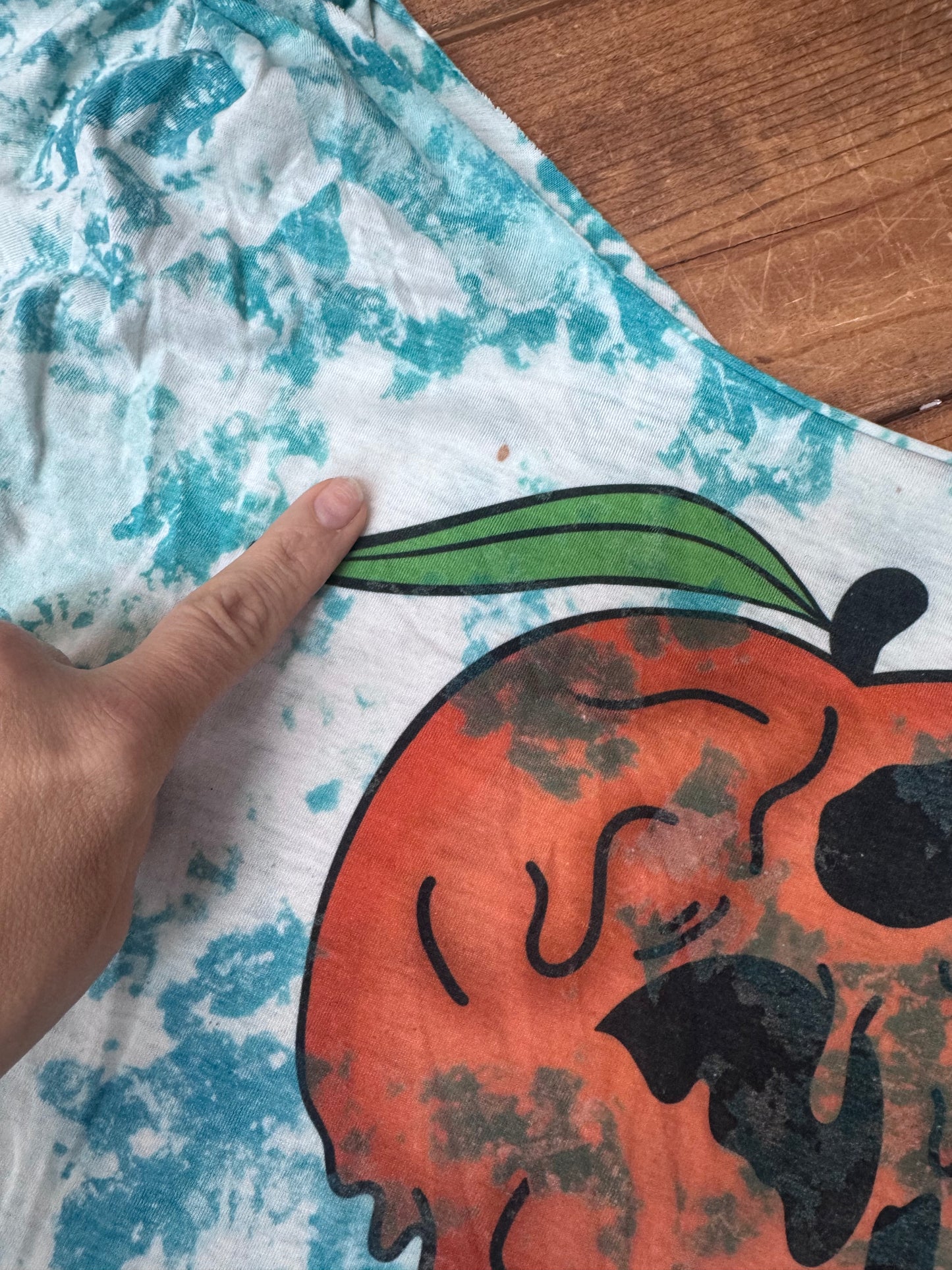 DESTASH SIZE LARGE bite me off the shoulder tee
