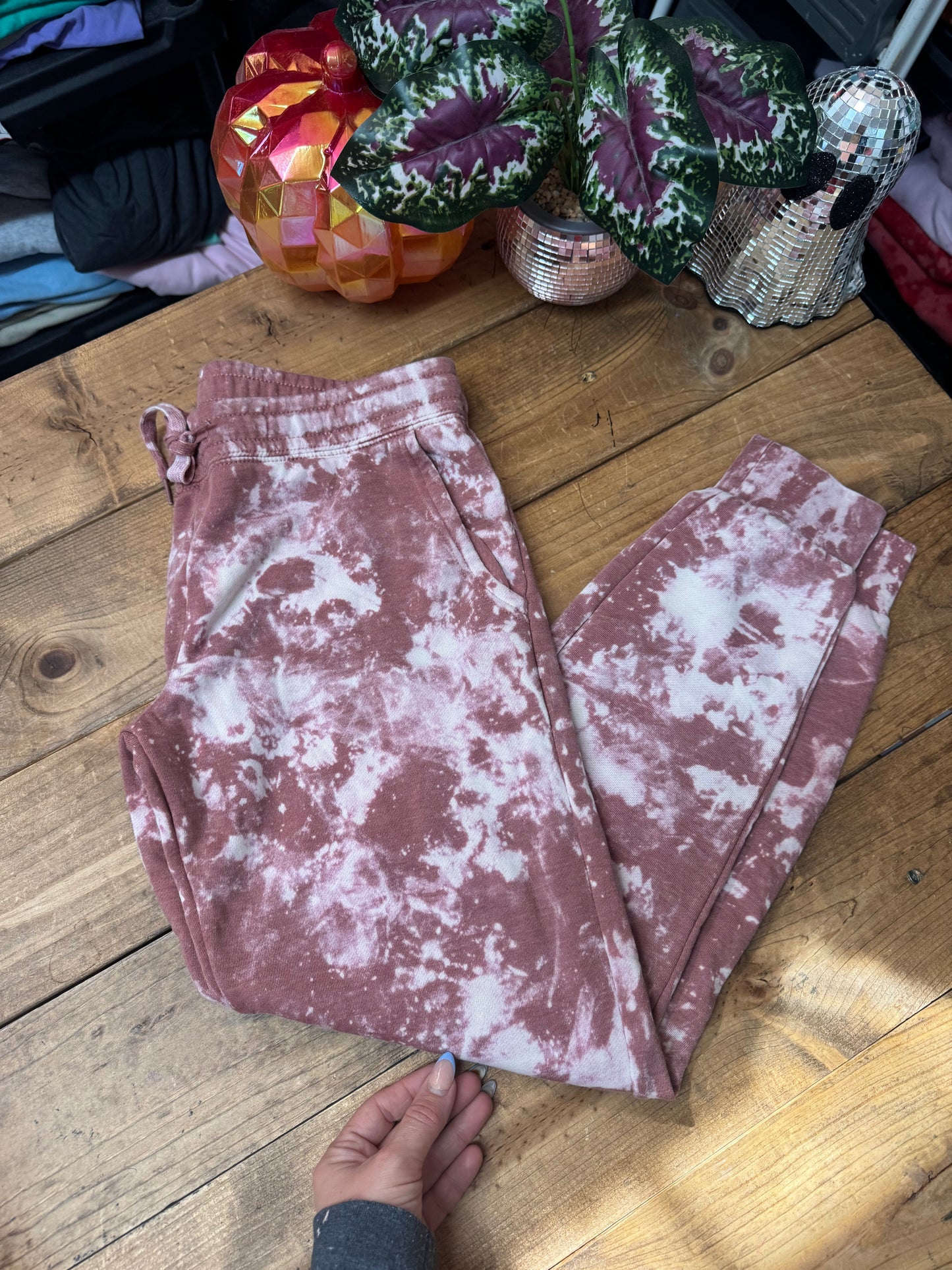 Size large dusty rose Acidwash jogger sweatpants