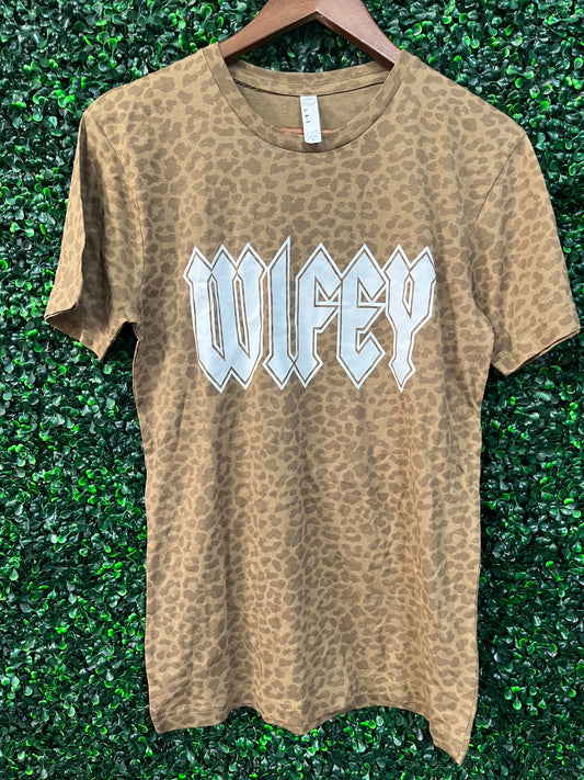SIZE SMALL wifey brown leopard tee
