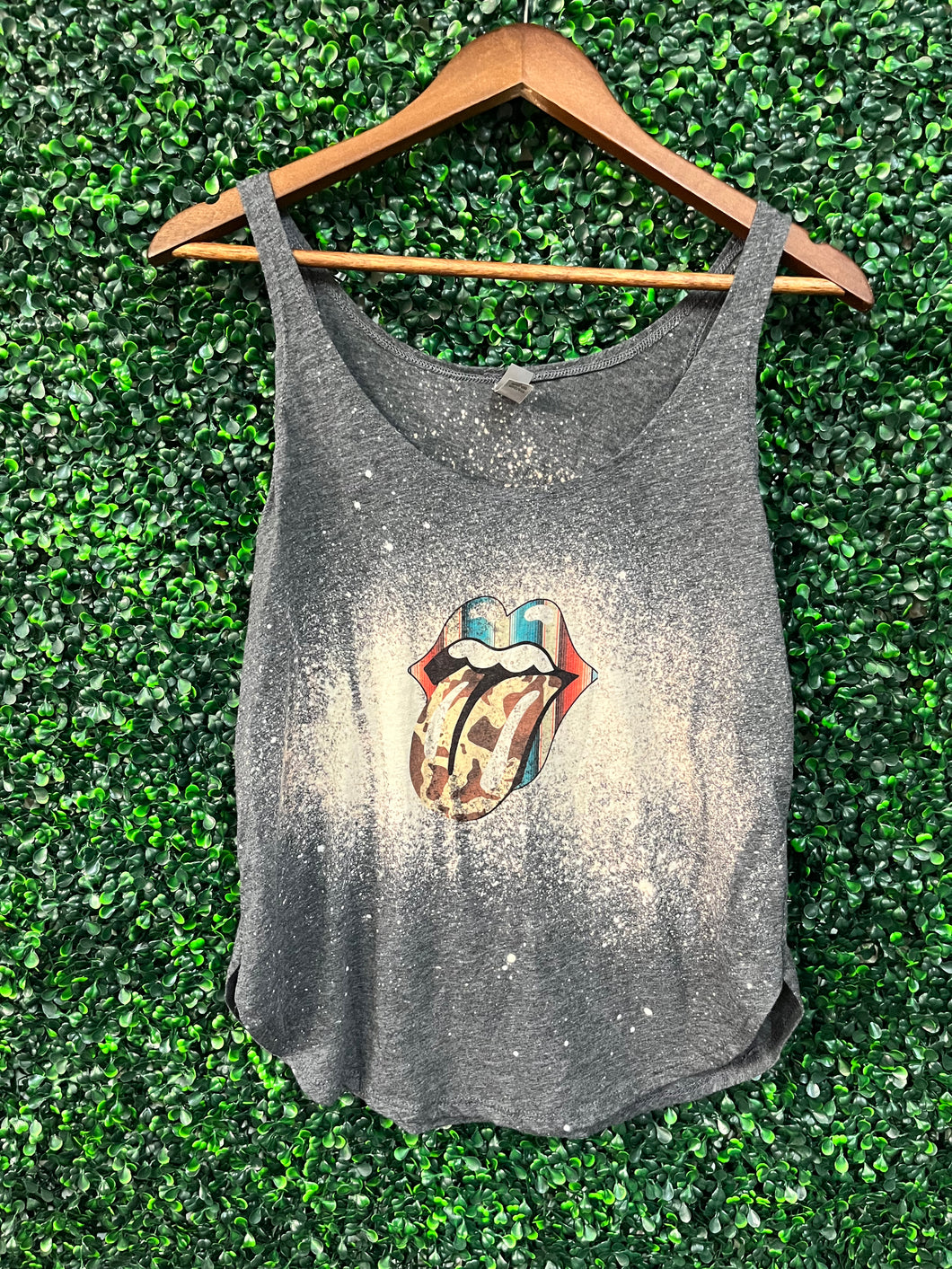 SIZE SMALL cropped festival tank