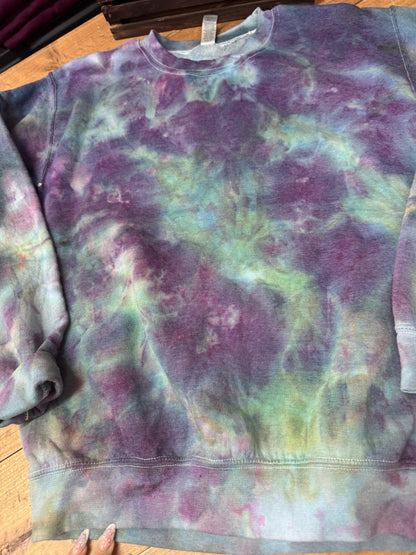 Size small slightly imperfect Northern light crewneck