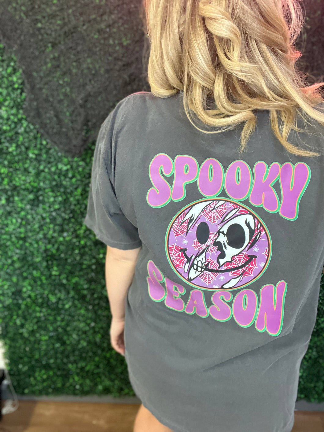 Spooky season front and back tee